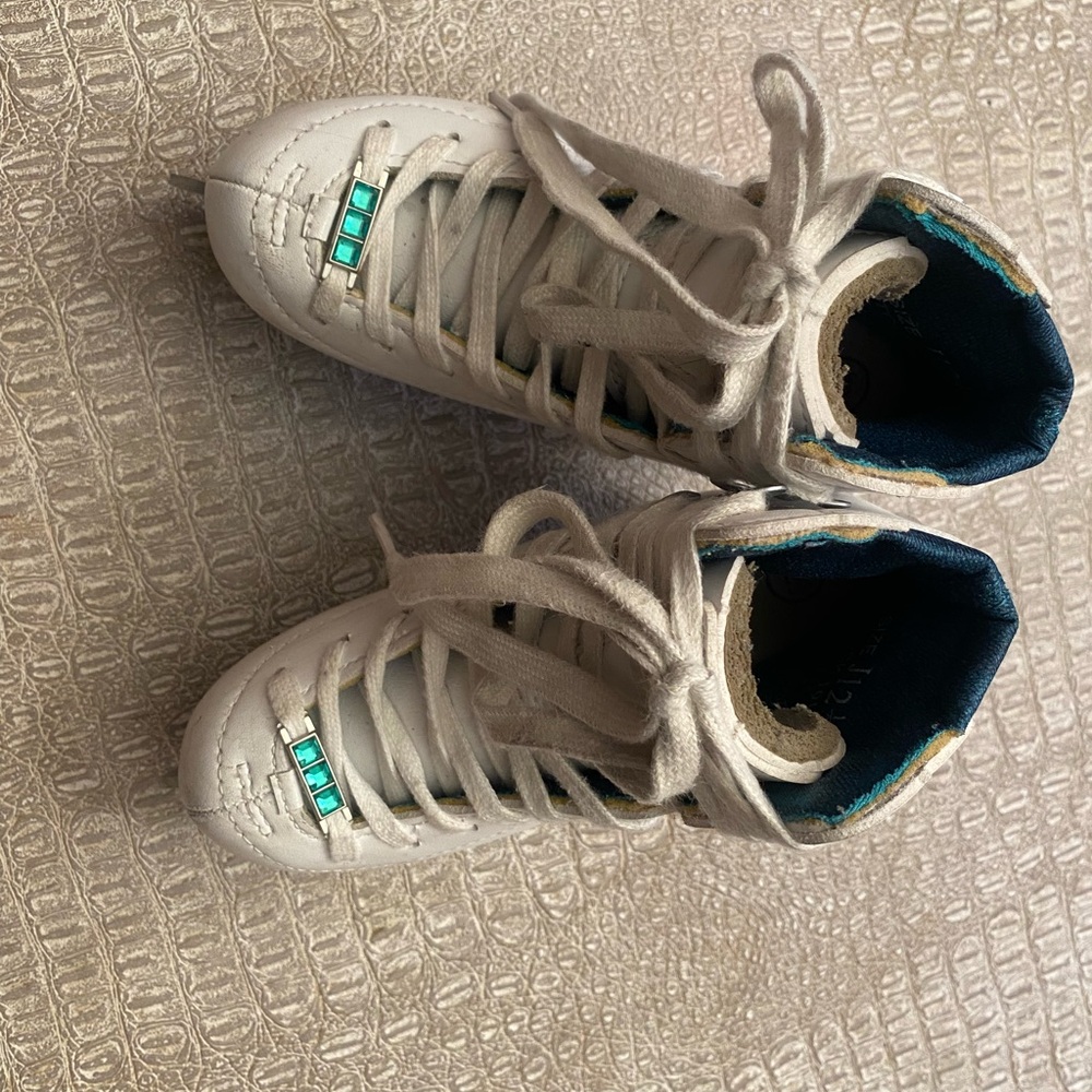 Reidell Emerald Ice Skates. Girls. Size  J 12 1/2.